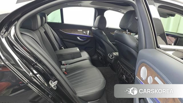 Mercedes-Benz E-Class W213 2019 Черный из Кореи, фото 3