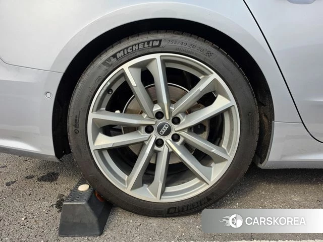 Audi A7 (4K) 2021 Серебряный из Кореи, фото 3