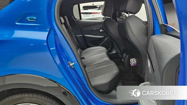Peugeot e-208 second Generation 2022 Синий из Кореи, фото 3