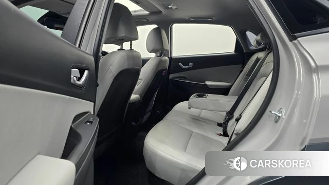 Hyundai The New Kona 2022 Серебристо-серый из Кореи, фото 3