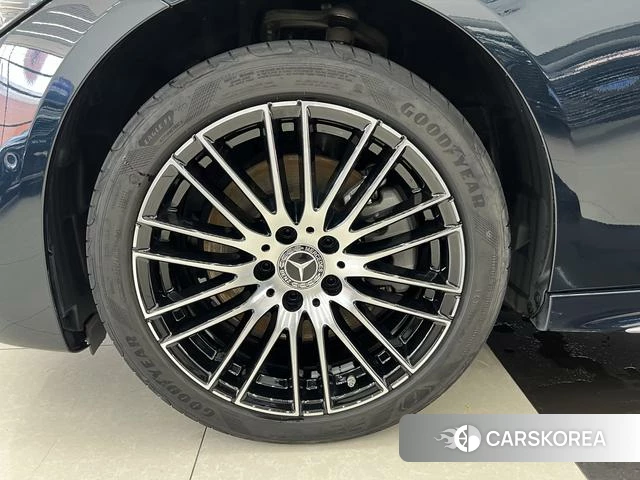 Mercedes-Benz Class C id 3993378 из Китая 3