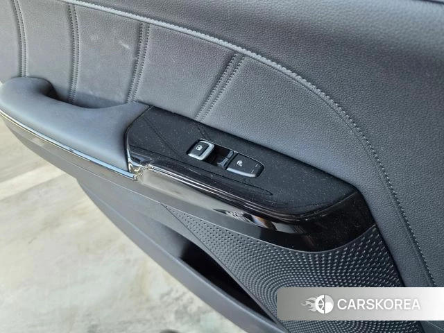 Kia K5 3rd generation 2023 Серебристо-серый из Кореи, фото 3