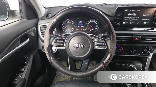 Kia Seltos 2019 Белый из Кореи, фото 3