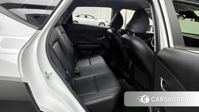 Hyundai Kona (SX2) 2023 Белый из Кореи, фото 3