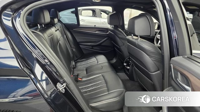BMW 5 Series (G30) 2018 Черный из Кореи, фото 3
