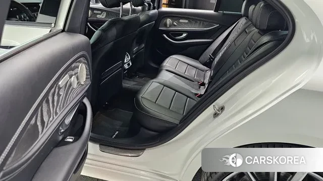 Mercedes-Benz E-Class W213 2022 Белый из Кореи, фото 3