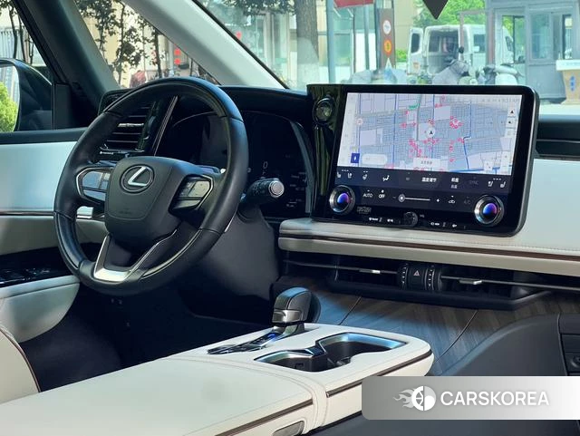 Lexus LM 2025 Черный из Китая, фото 3