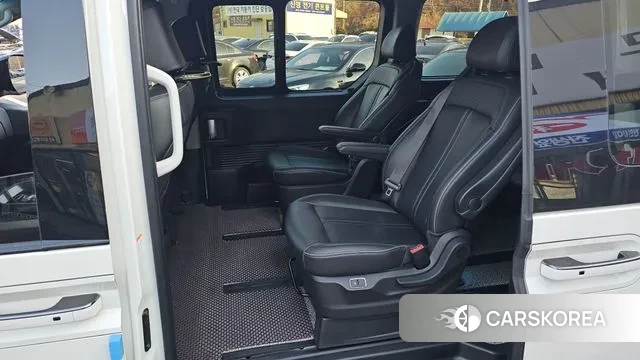 Hyundai Staria 2024 Белый из Кореи, фото 3