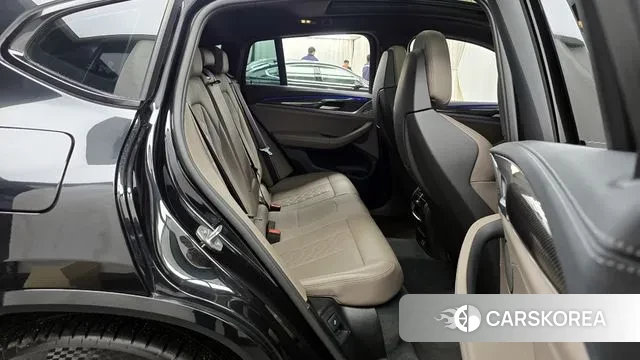 BMW X4M (G02) 2023 Черный из Кореи, фото 3