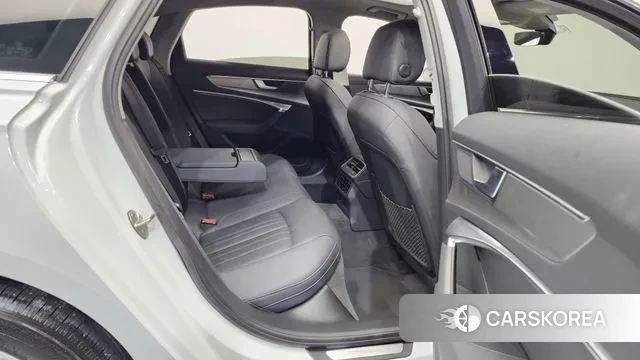 Audi A6 (C8) 2021 Белый из Кореи, фото 3