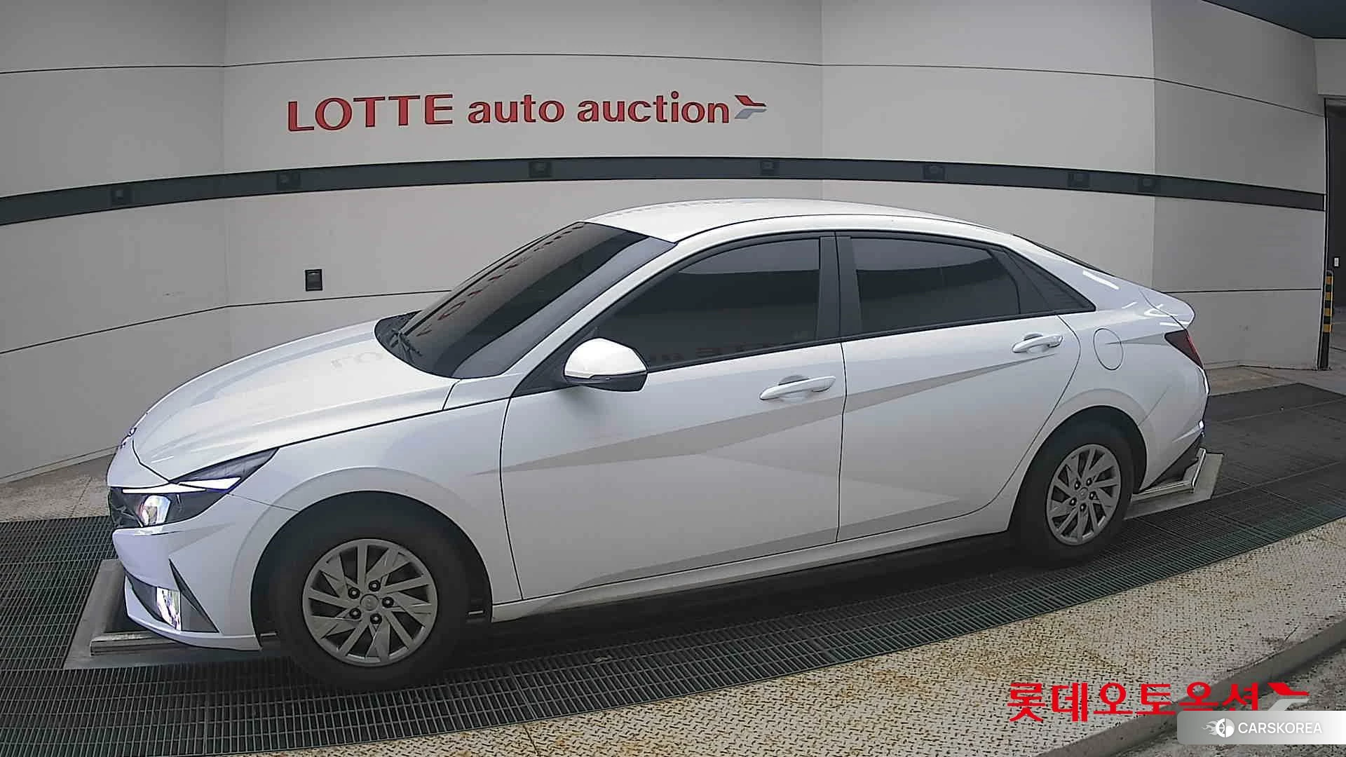 Hyundai Avante 2021 Polar White из Кореи, фото 3