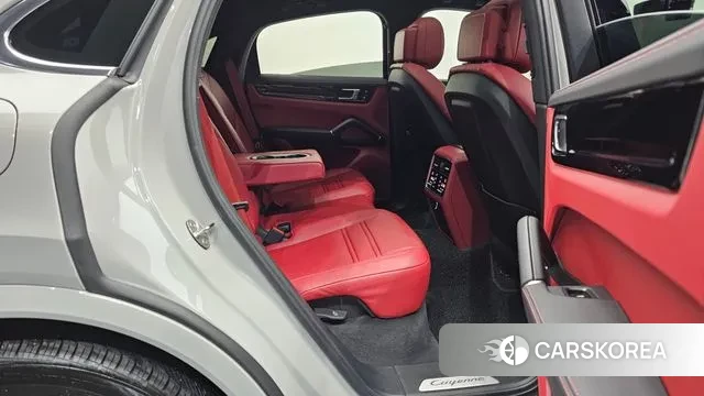 Porsche Cayenne (PO536) 2022 Жемчужный цвет из Кореи, фото 3