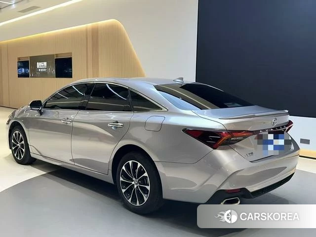 Toyota Asian dragon 2023 Серебристо-серый из Китая, фото 3