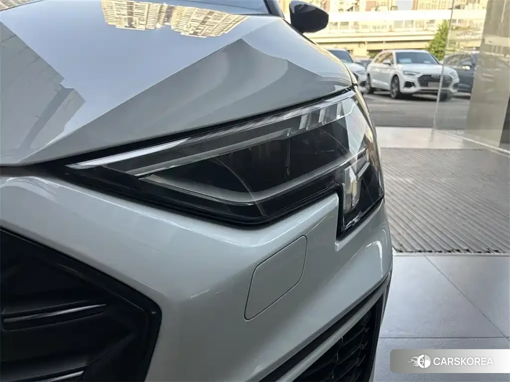 Audi A3 2023 Белый из Китая, фото 3