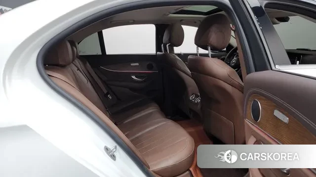 Mercedes-Benz E-Class W213 2019 Белый из Кореи, фото 3