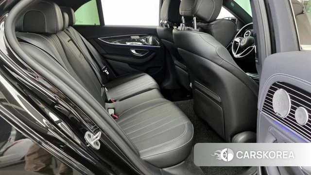 Mercedes-Benz E-Class W213 2021 Черный из Кореи, фото 3