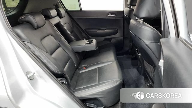 Kia Sportage The Bold 2021 Серебряный из Кореи, фото 3