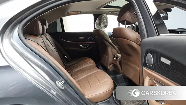 Mercedes-Benz E-Class W213 2018 Серый из Кореи, фото 3