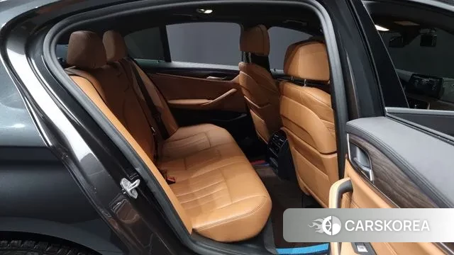 BMW 5 Series (G30) 2020 Серый из Кореи, фото 3