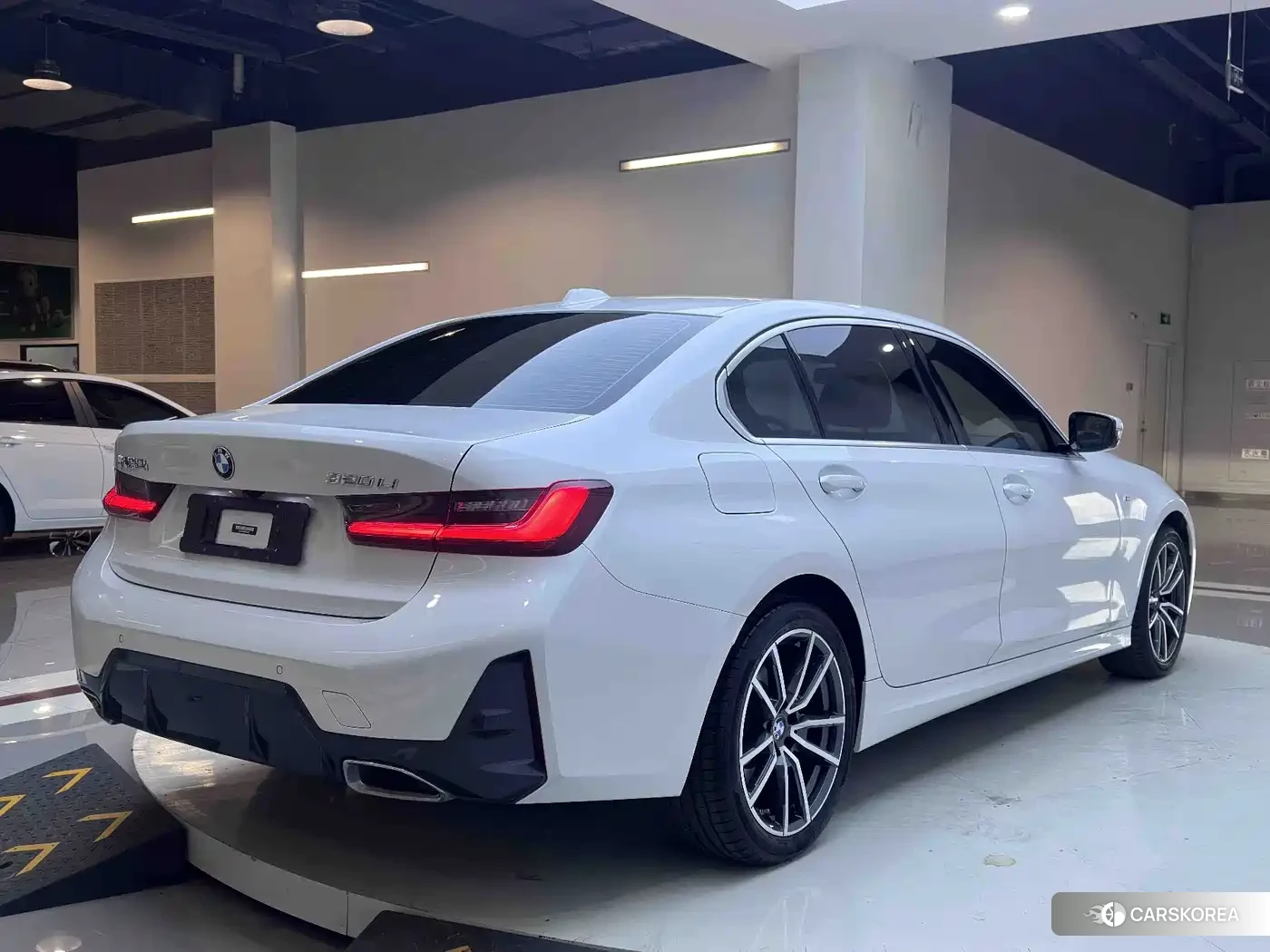 BMW 3 series 2023 Белый из Китая, фото 3