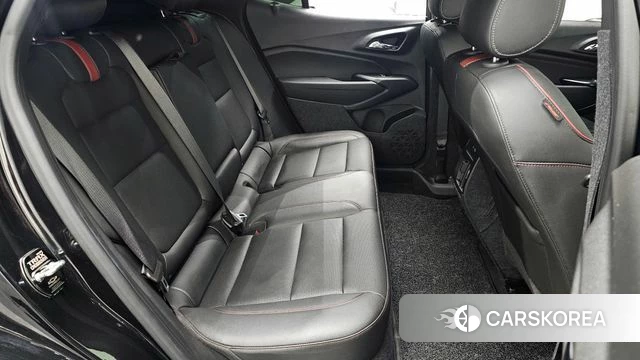 Chevrolet (GM Daewoo) Trax Crossover 2024 Черный из Кореи, фото 3