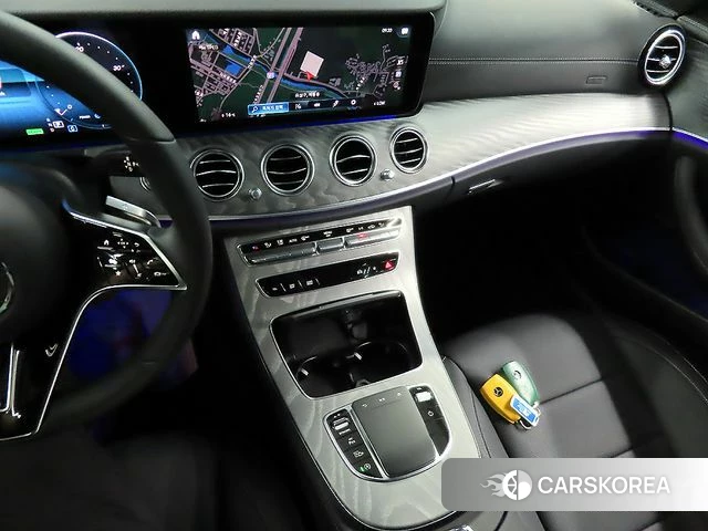 Mercedes-Benz E-Class W213 2023 Черный из Кореи, фото 3