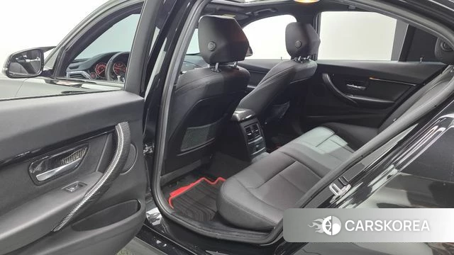 BMW 3 Series (F30) 2018 Черный из Кореи, фото 3