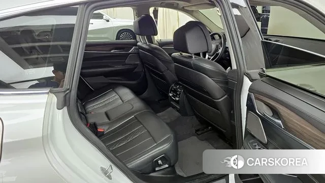 BMW 6 Series GT (G32) 2018 Белый из Кореи, фото 3