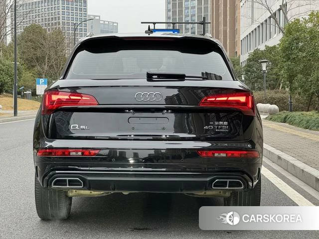 Audi Q5L 2023 Черный из Китая, фото 3