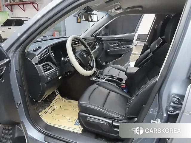 Ssangyong Beautiful Korando 2019 Серебристо-серый из Кореи, фото 3