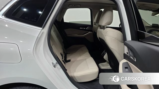 BMW 2 Series Active Tourer (U06) 2025 Белый из Кореи, фото 3