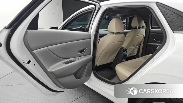 Hyundai The New Avante (CN7) 2024 Белый из Кореи, фото 3