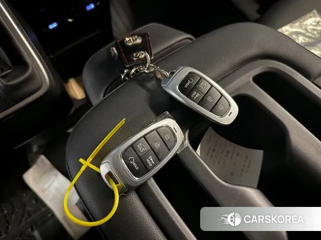 Hyundai Staria 2023 Серебряный из Кореи, фото 3