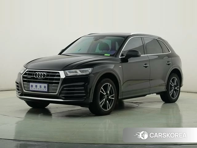 Audi Q5L 2021 Черный из Китая, фото 3