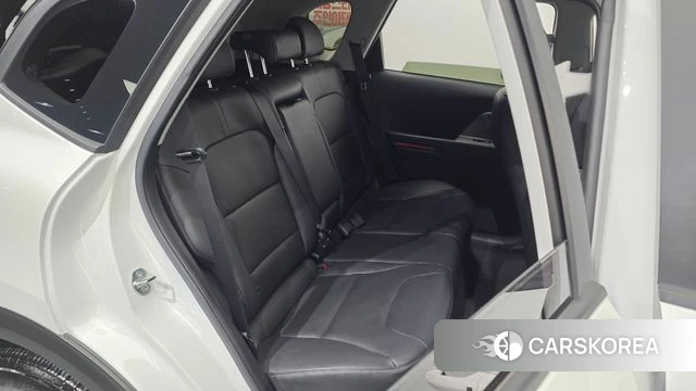 Kia Niro Plus 2023 Белый из Кореи, фото 3