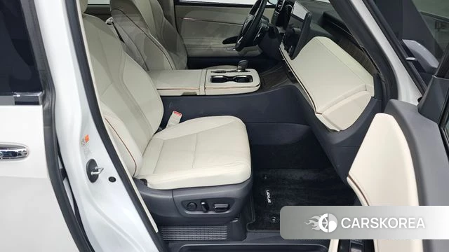 Lexus LM Second Generation 2025 Белый из Кореи, фото 3