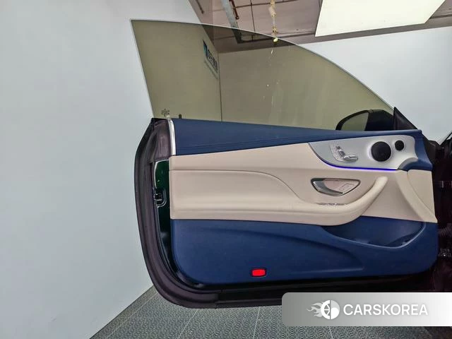 Mercedes-Benz E-class (imported) 2023 Зеленый из Китая, фото 3