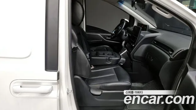 Hyundai Staria 2022 Белый из Кореи, фото 3