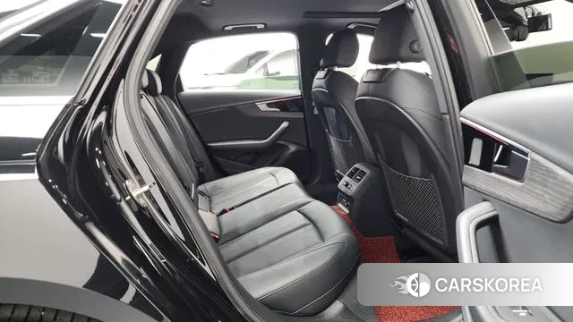 Audi A4 (B9) 2023 Черный из Кореи, фото 3