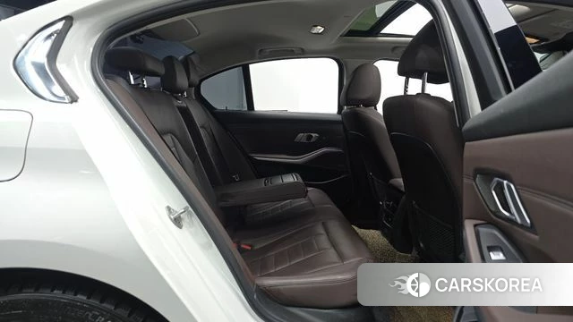 BMW 3 Series (G20) 2021 Белый из Кореи, фото 3