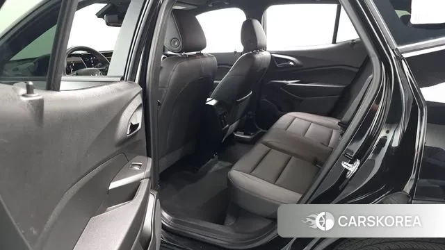 Chevrolet (GM Daewoo) Trax Crossover 2023 Черный из Кореи, фото 3