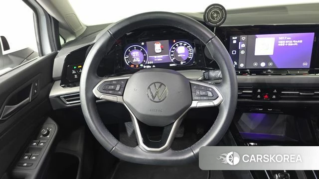 Volkswagen Golf 8th Generation 2024 Белый из Кореи, фото 3