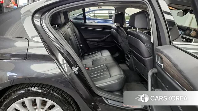 BMW 5 Series (G30) 2018 Серый из Кореи, фото 3