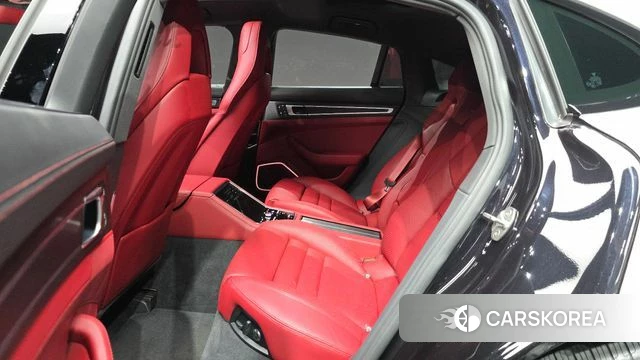 Porsche Panamera (971) 2022 Серебристо-серый из Кореи, фото 3