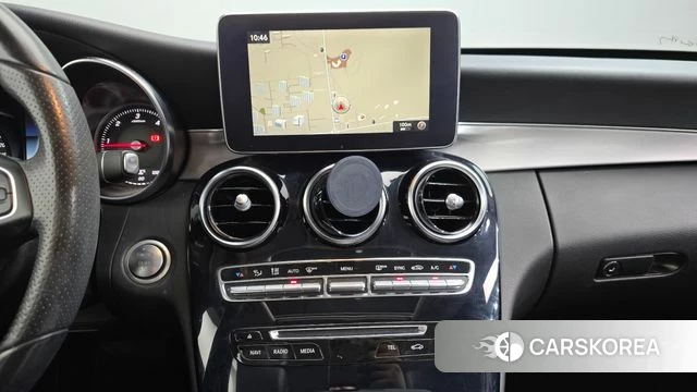 Mercedes-Benz C-Class W205 2018 Белый из Кореи, фото 3