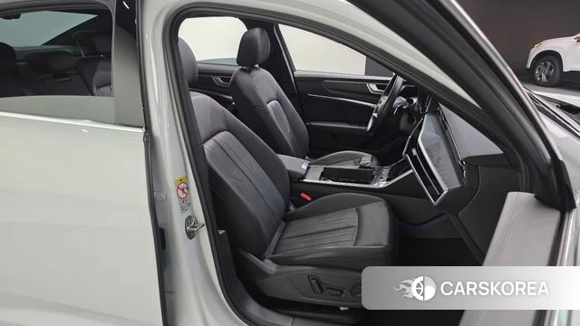Audi A6 (C8) 2022 Белый из Кореи, фото 3