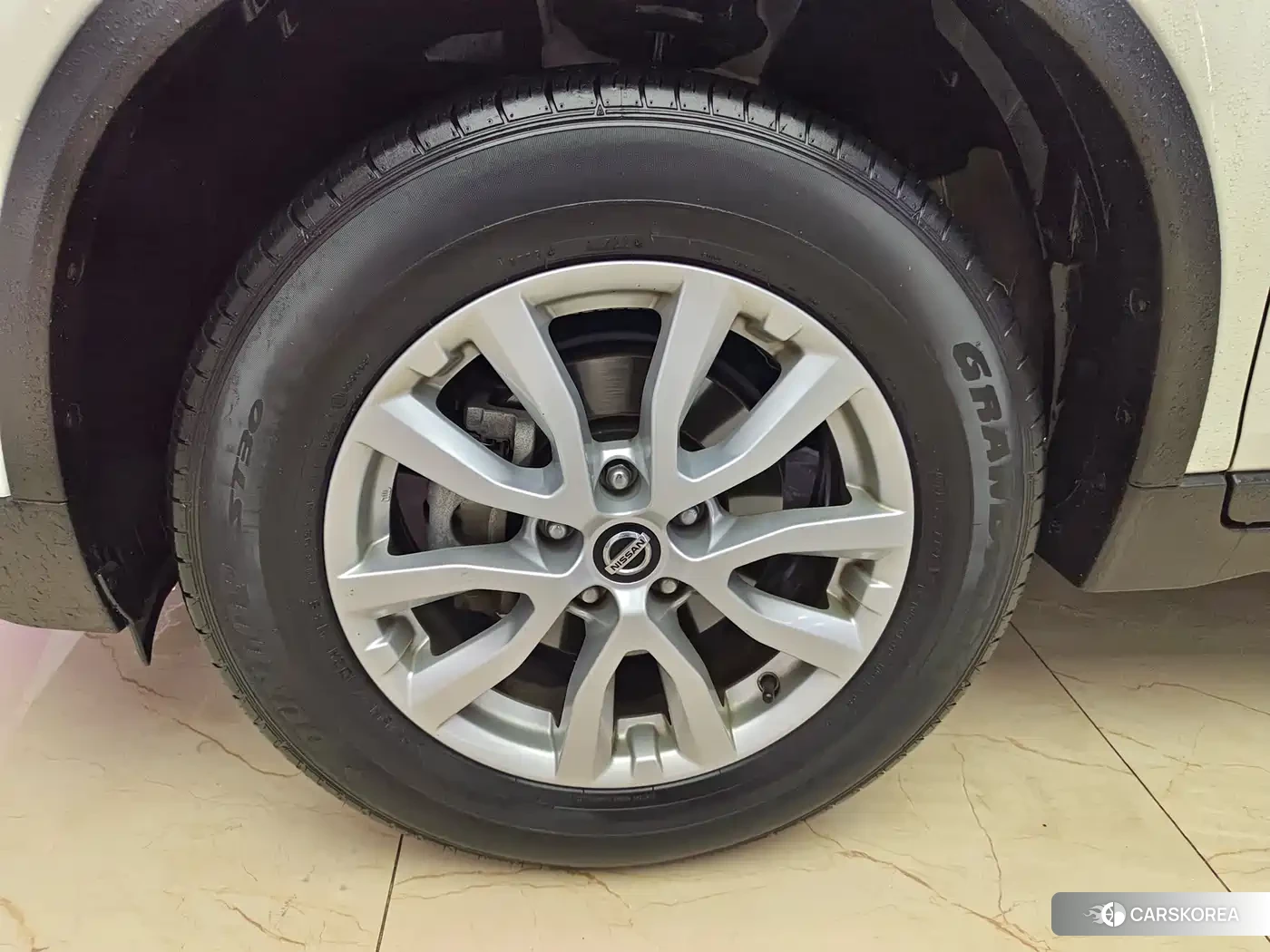 Nissan Qijun 2023 Белый из Китая, фото 3