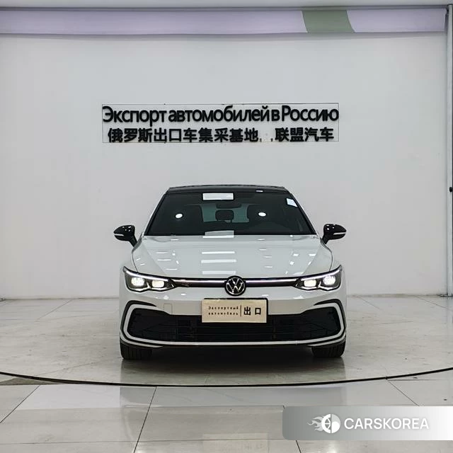 Volkswagen Golf 2022 Белый из Китая, фото 3