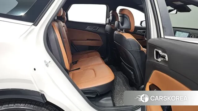 Kia Sportage 5th Generation 2023 Белый из Кореи, фото 3