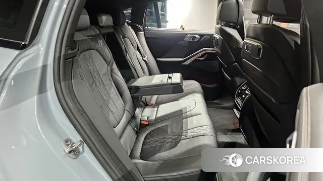 BMW X6 (G06) 2025 Цвет галактики из Кореи, фото 3